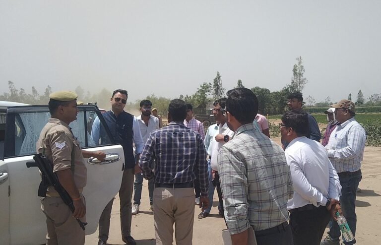 BUDAUN : डीएम ने किया बदायूं-कासगंज नेशनल हाईवे का निरीक्षण, गुणवत्तापूर्ण और समयबद्ध कार्यों के दिए निर्देश