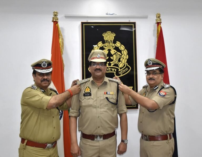 बरेली: निरीक्षक मोहम्मद शोएब का पुलिस उपाधीक्षक पद पर प्रमोशन, Pipping Ceremony में वरिष्ठ अधिकारियों ने दी बधाई