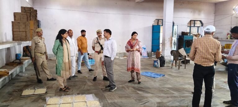 एटा में मिलावटखोरों पर गाज — न्यायालय ने 18 मामलों में ₹6.90 लाख का जुर्माना ठोका, 91 मामलों का निस्तारण, कई पर कड़ी कार्रवाई